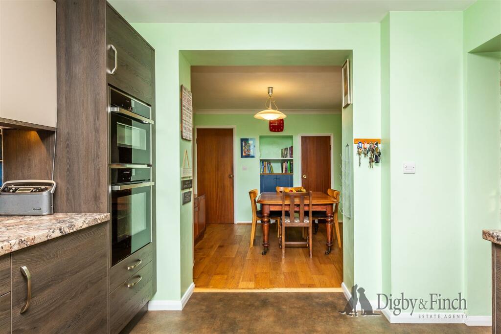 16 Roman Bank Stamford PE9 2SS-30watermarked.jpg