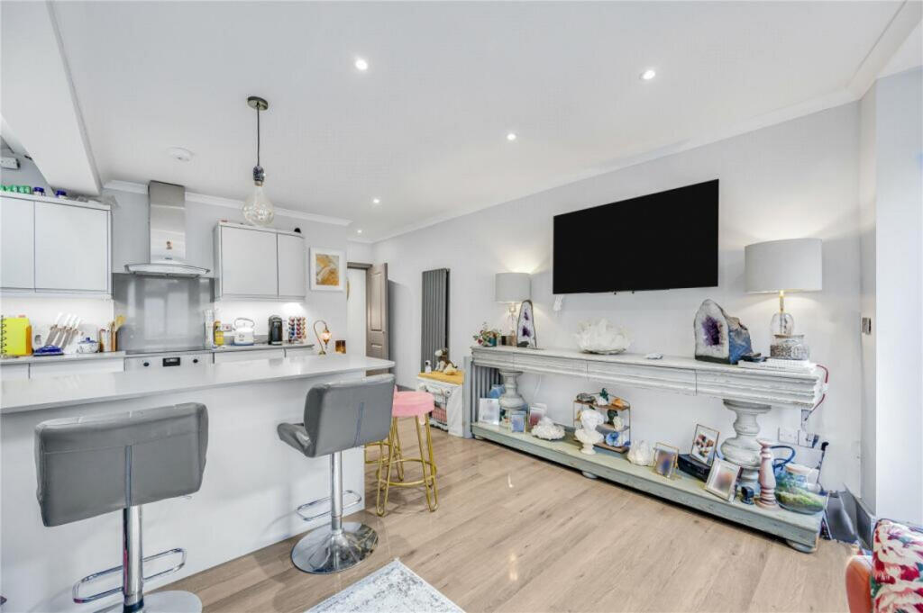 Querrin Street, London, SW6