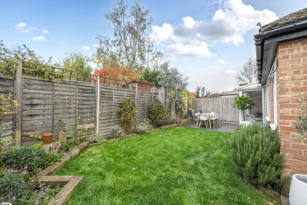 1377318-7-690dbfd...