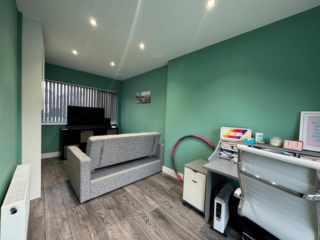 2nd Lounge/Family Room or Office