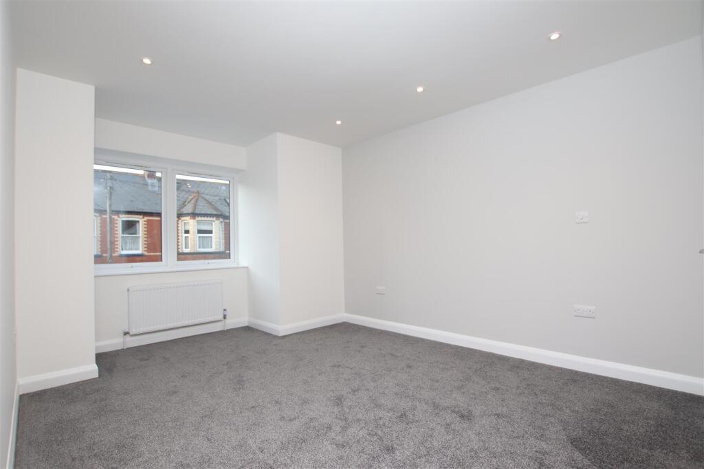 Bedroom 1.JPG