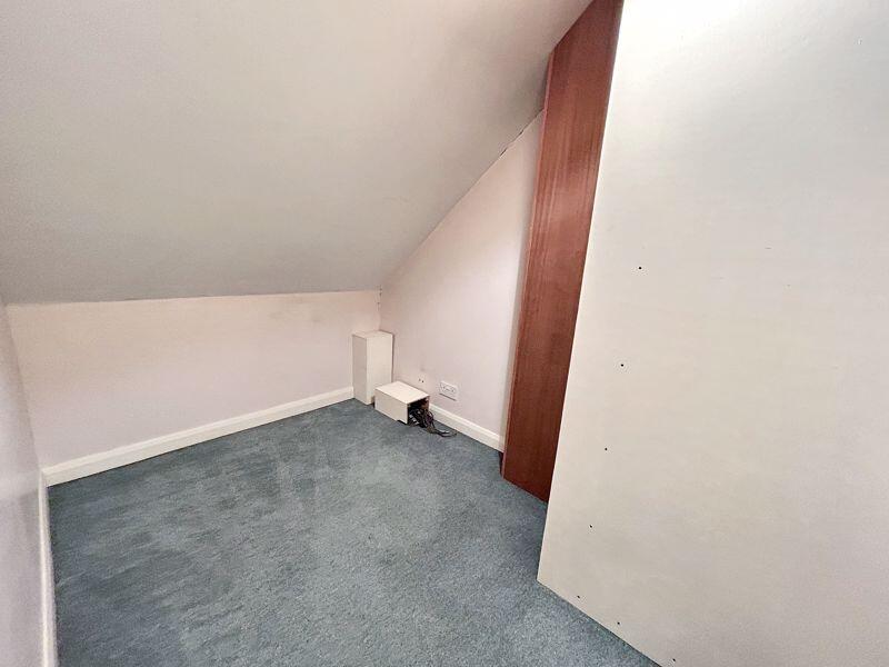 Walk-in cupboard