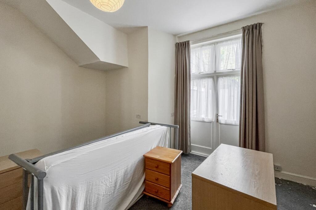 96 Ritherdon Road, Tooting, London SW17 8QQ