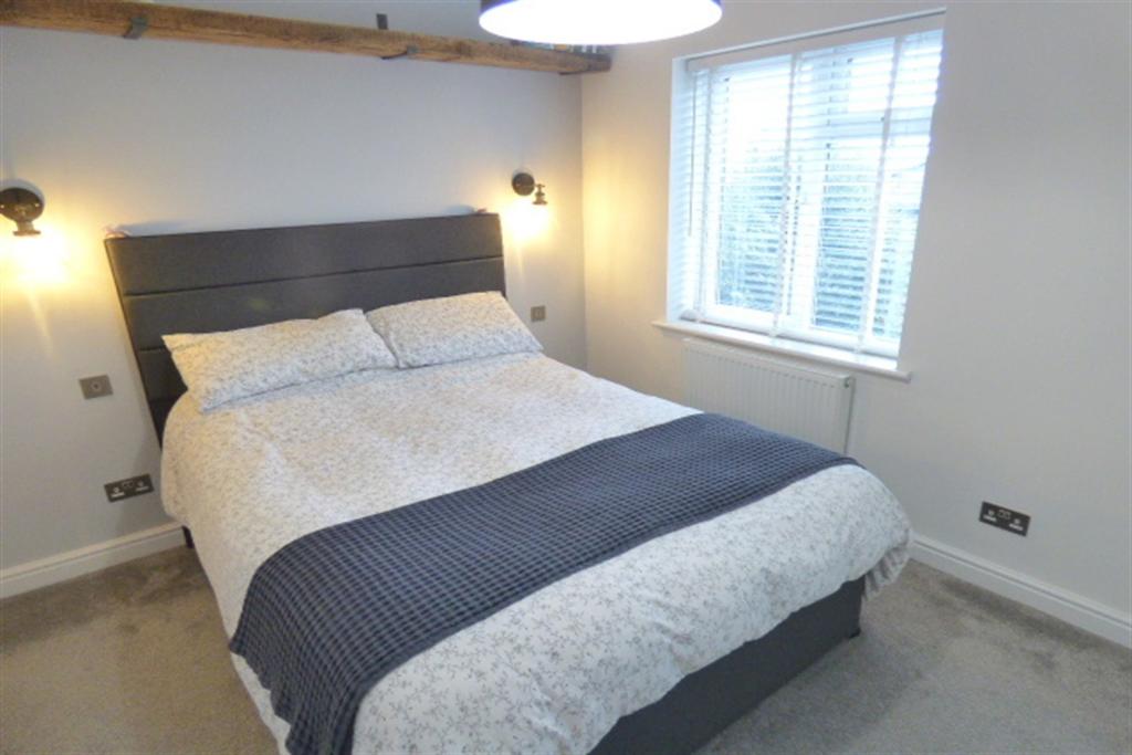 Bed 1 b