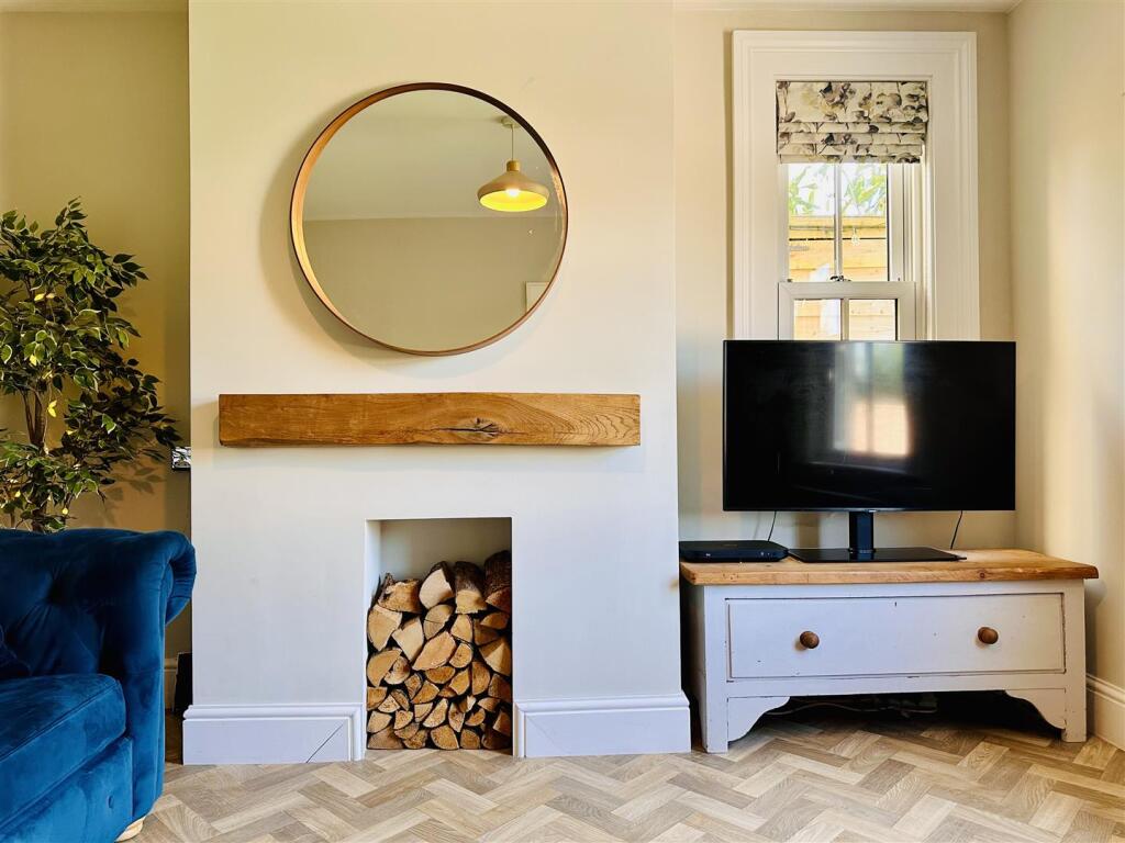 THIRD RECEPTION ROOM / PLAY ROOM