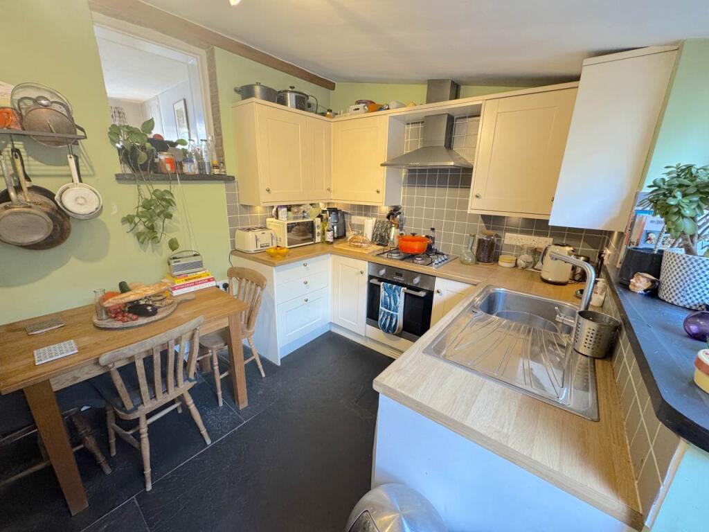 Kitchenb