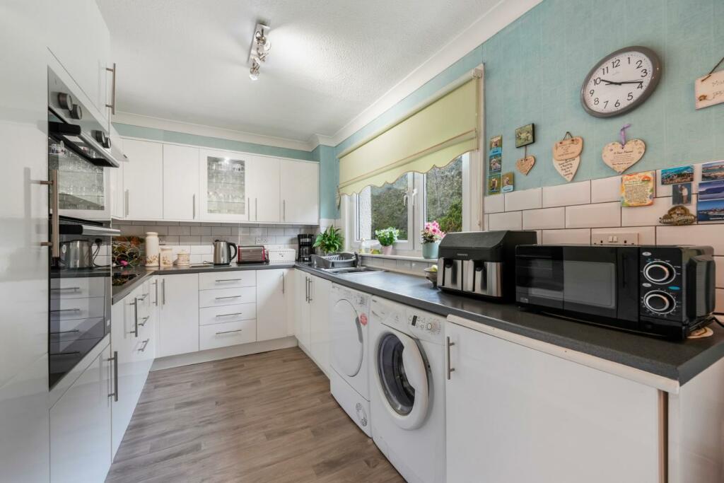 1d kirklands, largs 00012.jpg