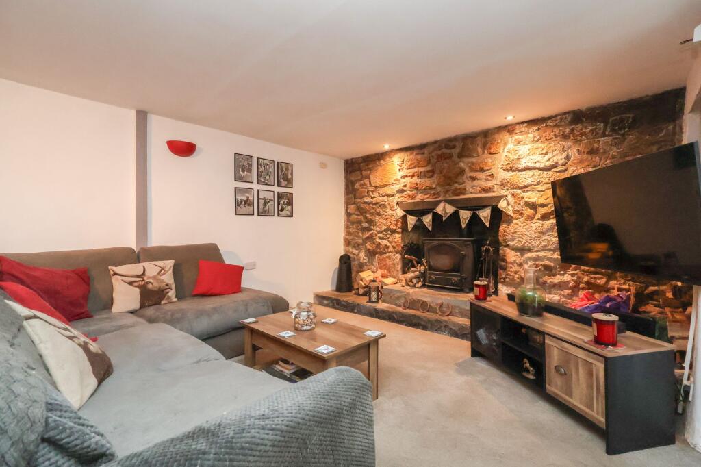Lounge/Dining Room
