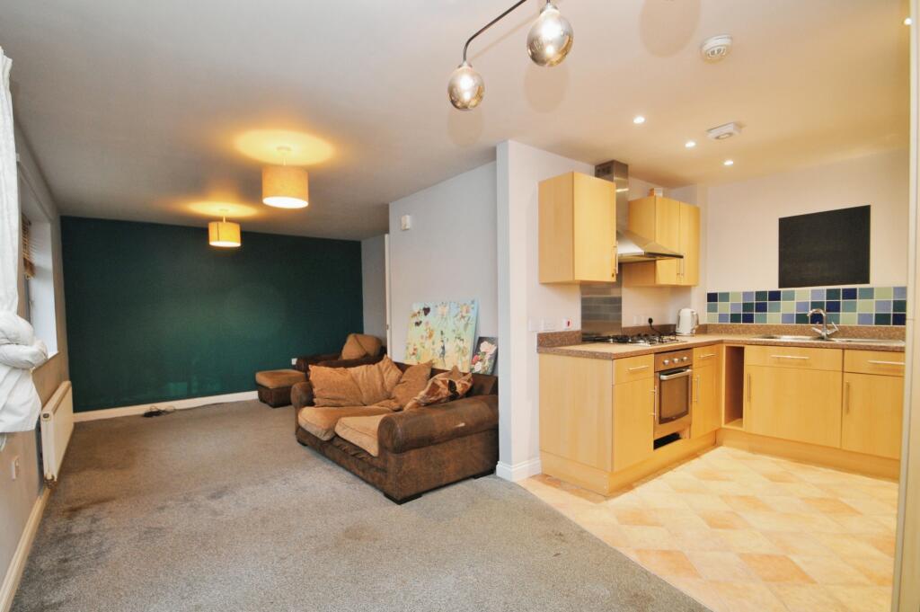 Lounge/Kitchen