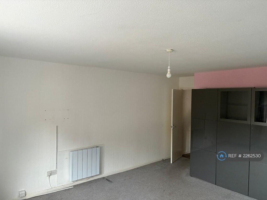 Large Front Living Room