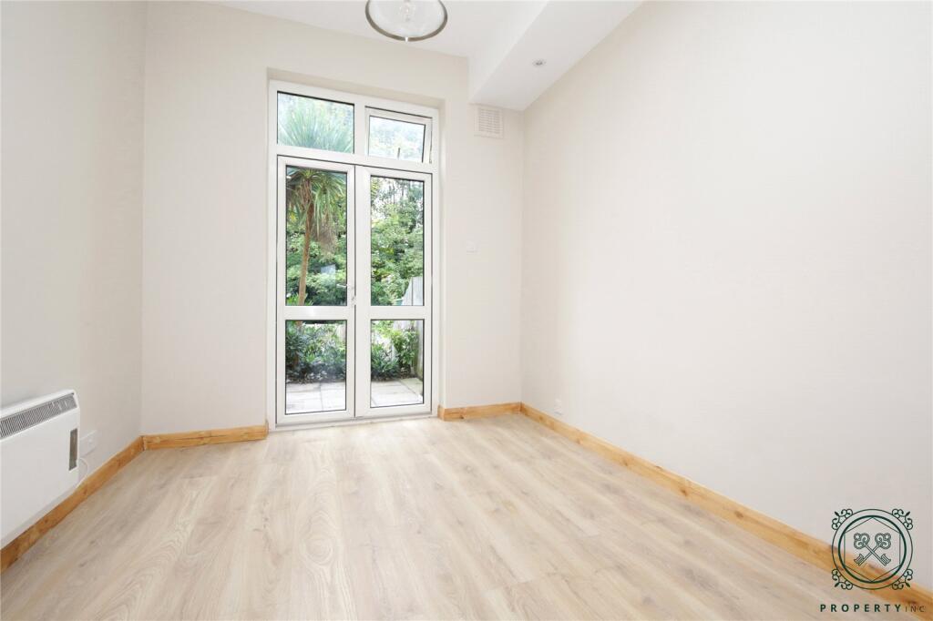 Bedroom/Living Room
