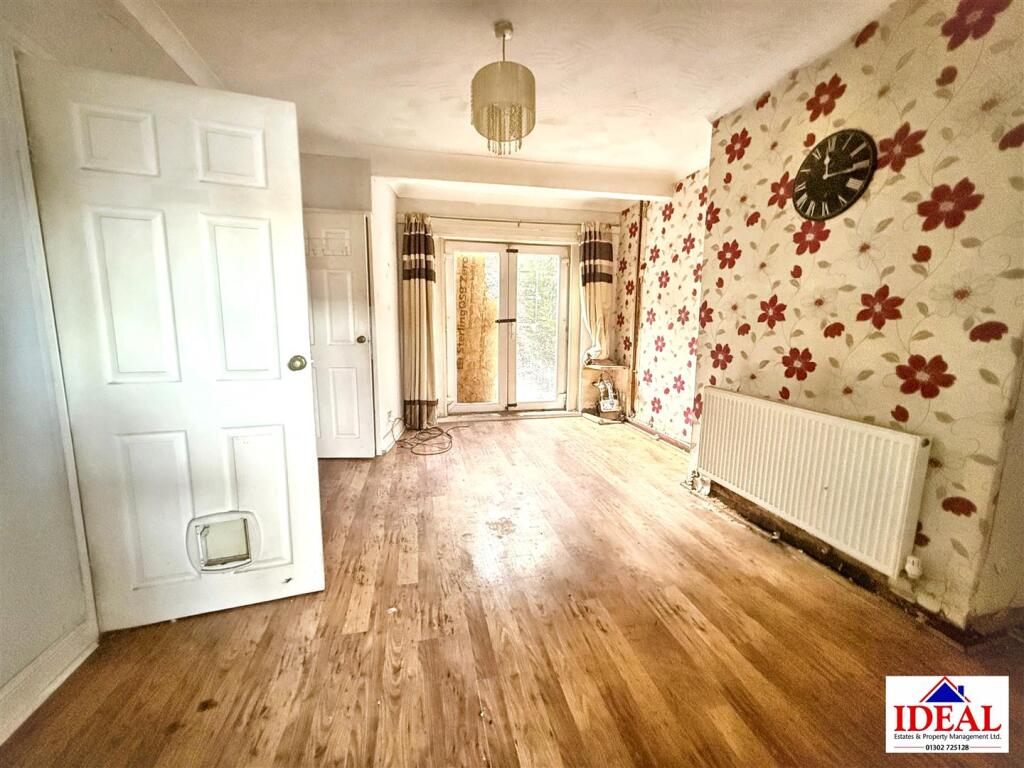 The Crescent, Woodlands, Doncaster