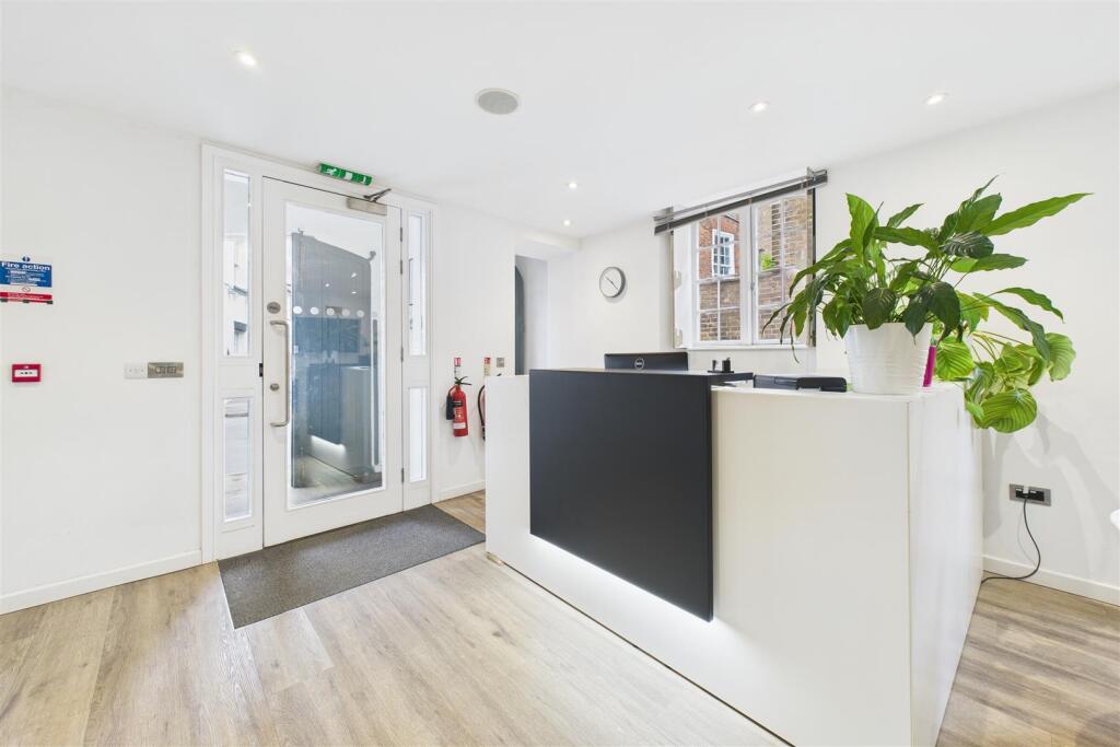 Somerset House, Taunton TA1 1SF | Hollis Morgan Li