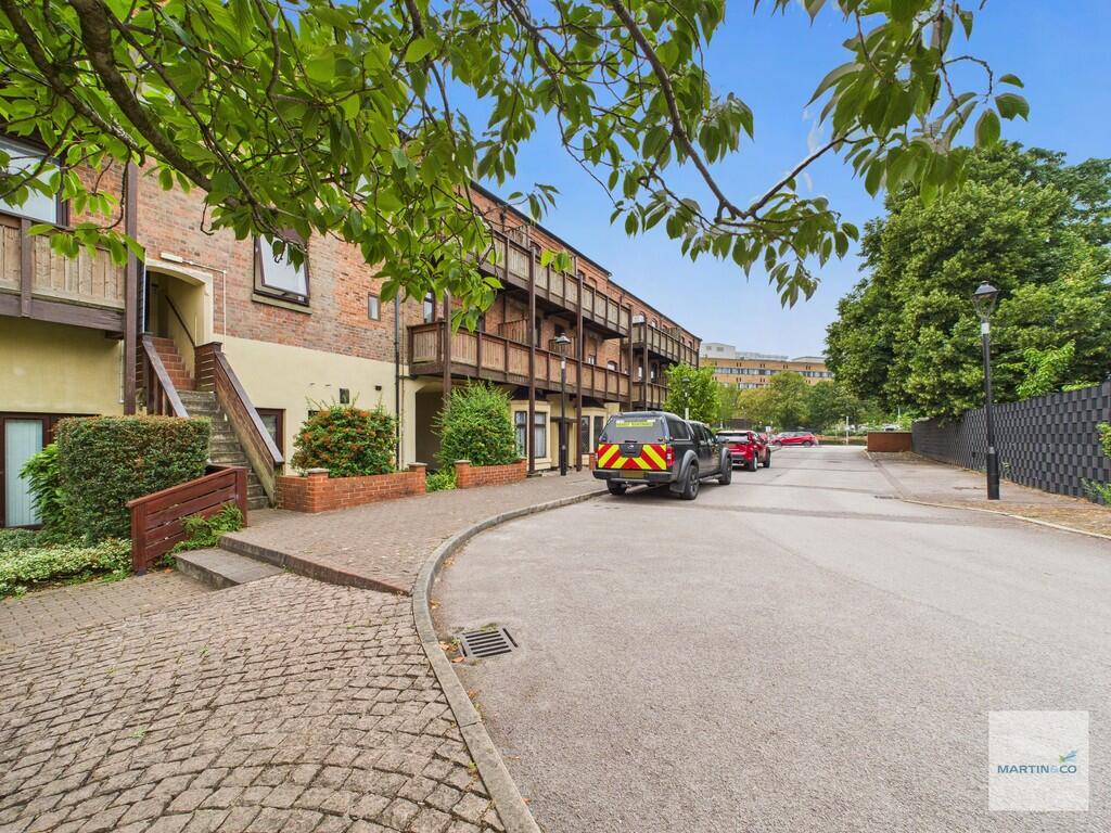 CAM03394G0-PR0351...