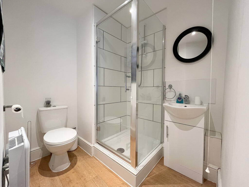 SHOWER-ROOM
