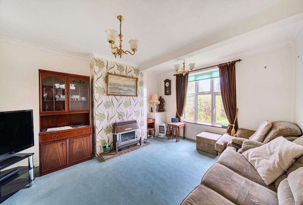 1374046-19-690237...