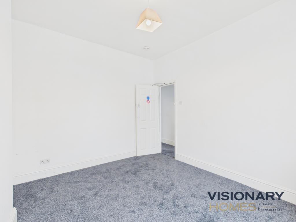 CAM03522G0-PR0219-STILL002