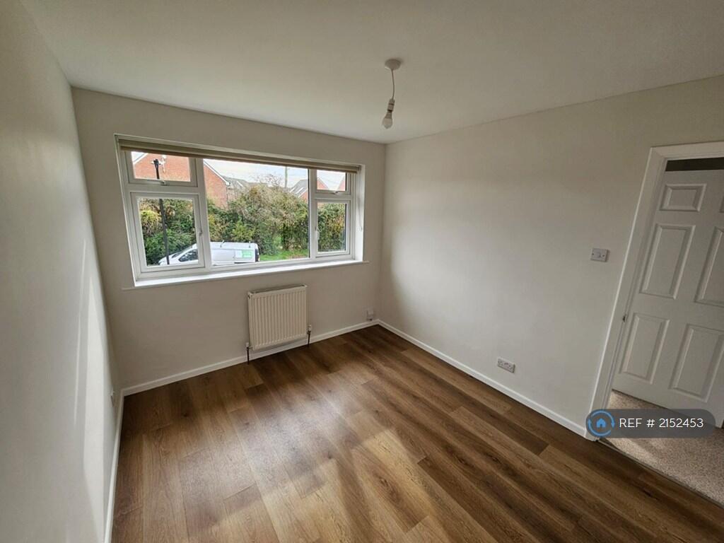 Master Bedroom With Built In Wardrobe 