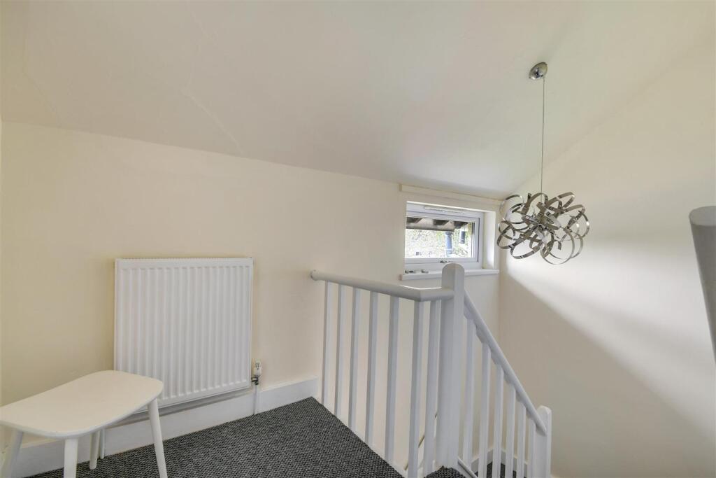 1st floor landing
