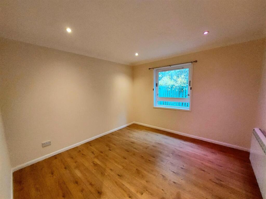 3_16999780455144.jpg