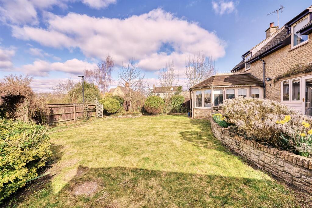 5-4 Rectory Court El