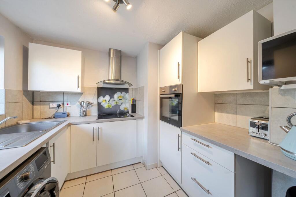 KITCHEN.jpg