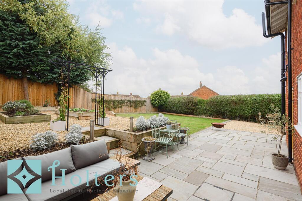 Rear Garden 5.jpg