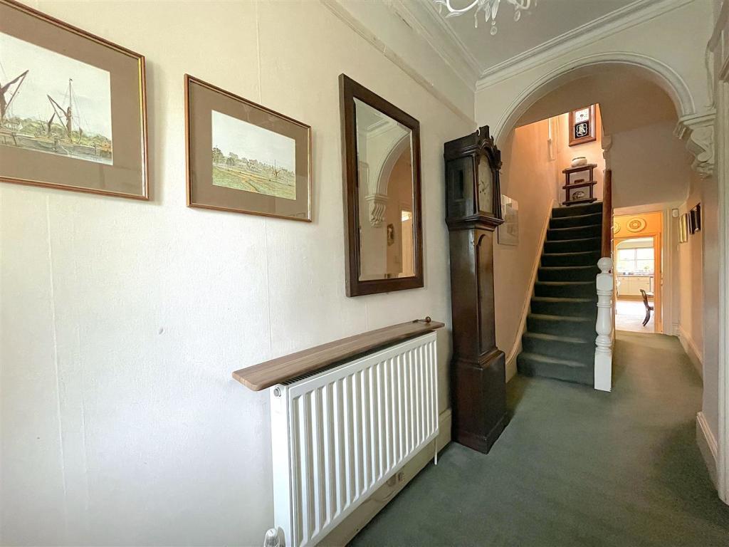 Entrance Hall .jpeg