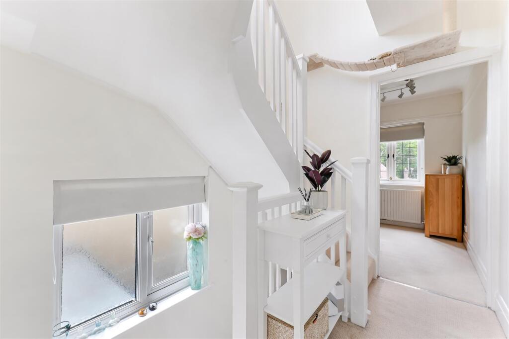 MANOR GREEN ROAD (8).jpg