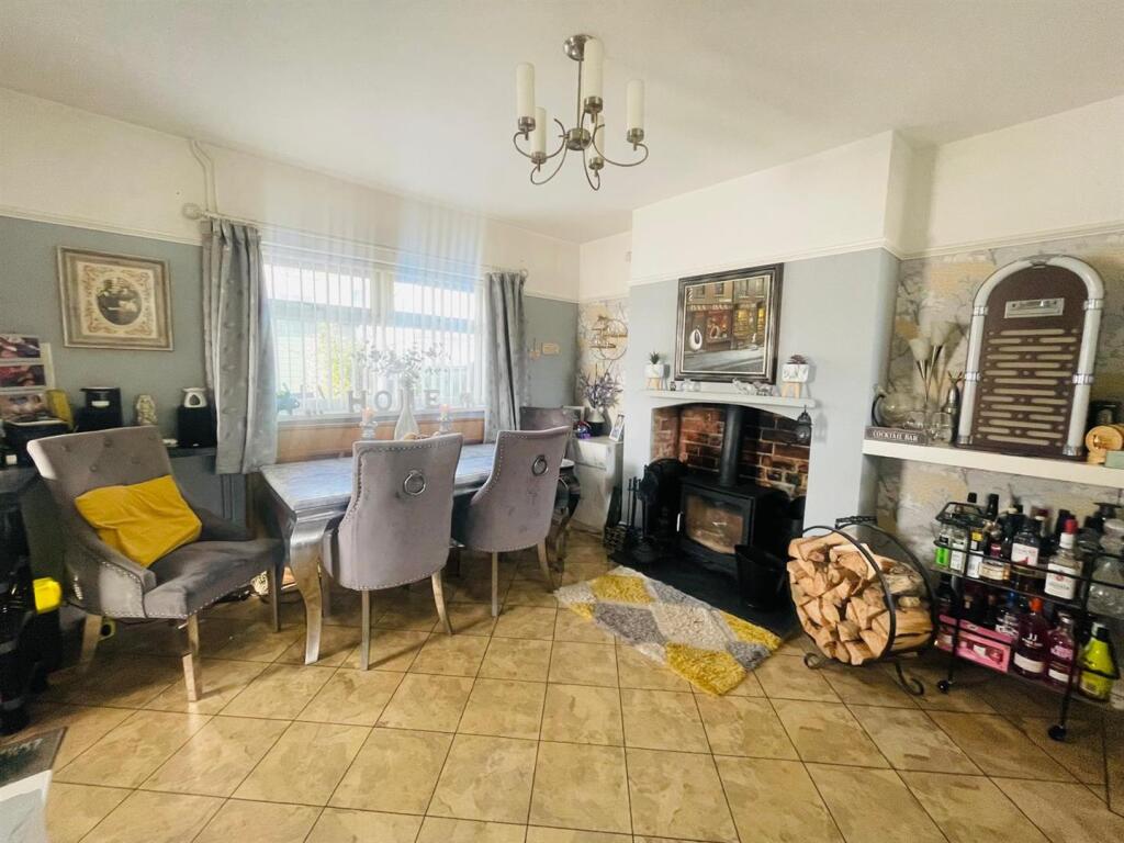 Living / Dining Room