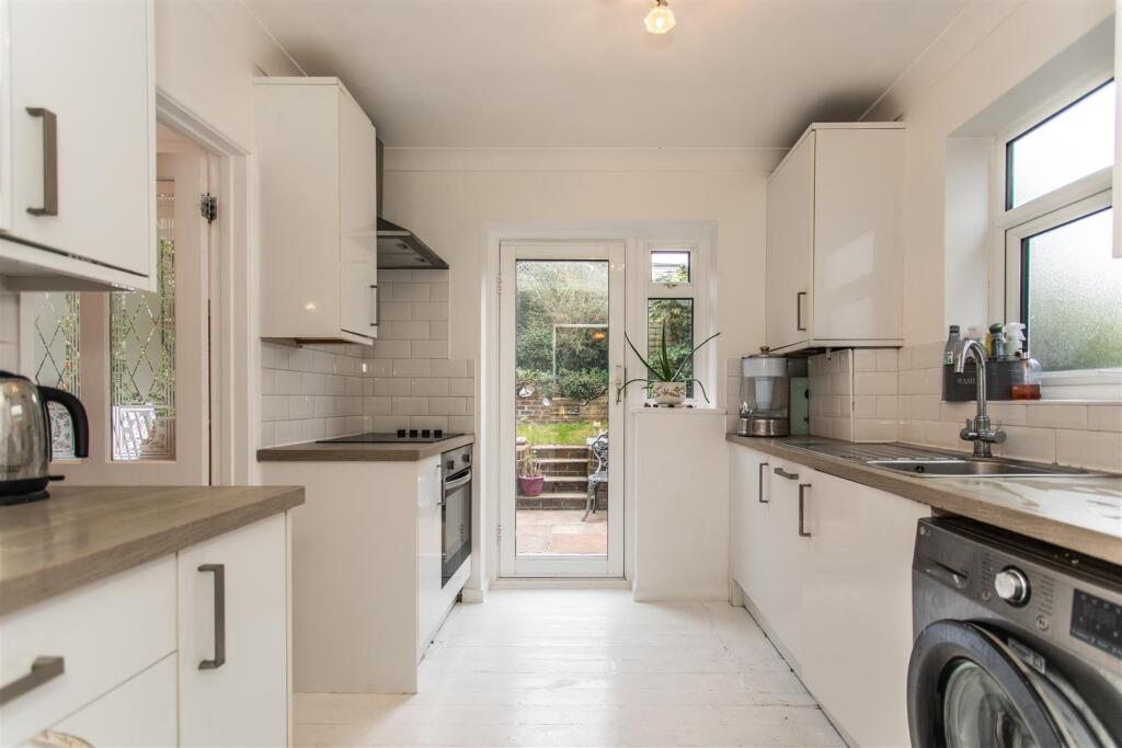 39 Goldstone Lane28.jpg