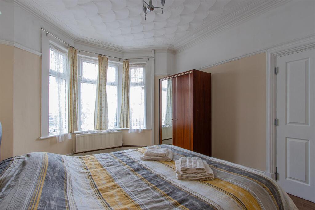 Mackintosh Place 199-10.jpg