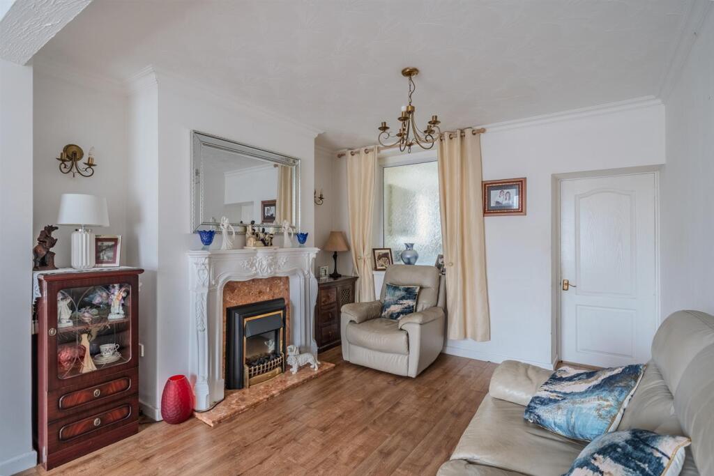 3 Coed Terrace-10.jpg