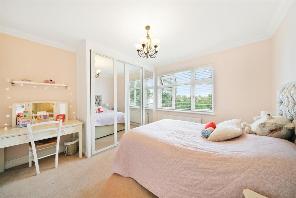 8 Dean Court - 6oHyBaXx0faaatIgyekq.jpg