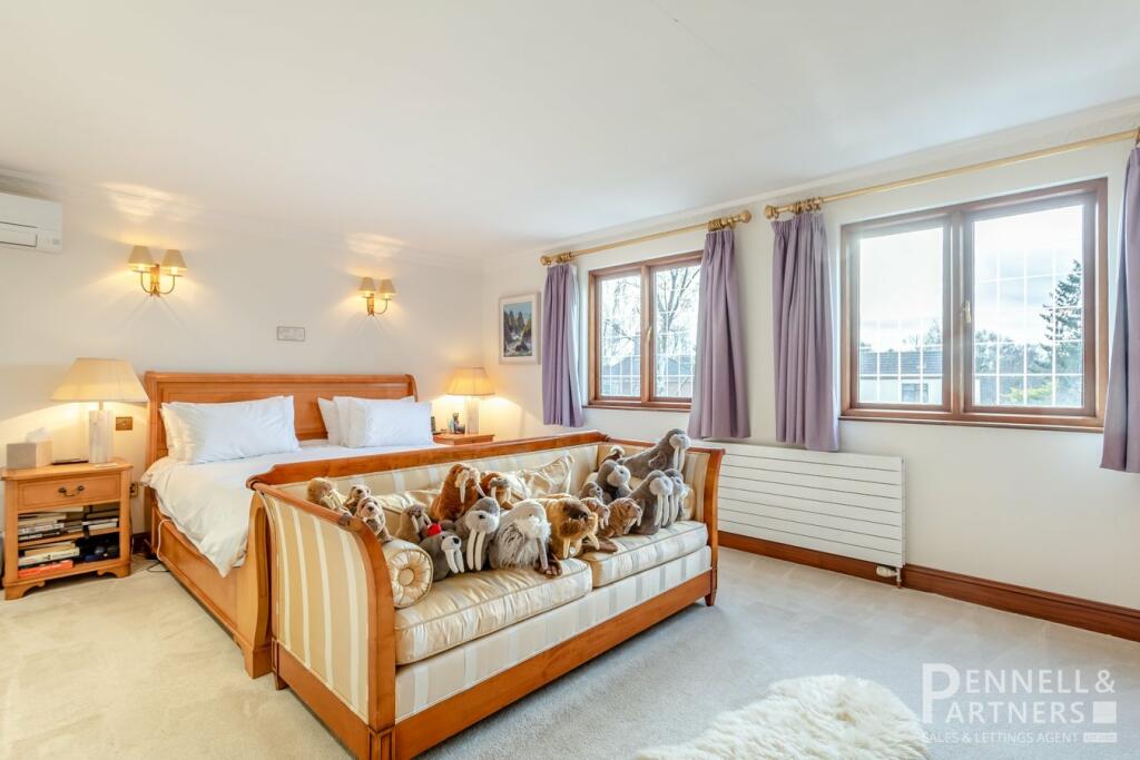 MASTER BEDROOM