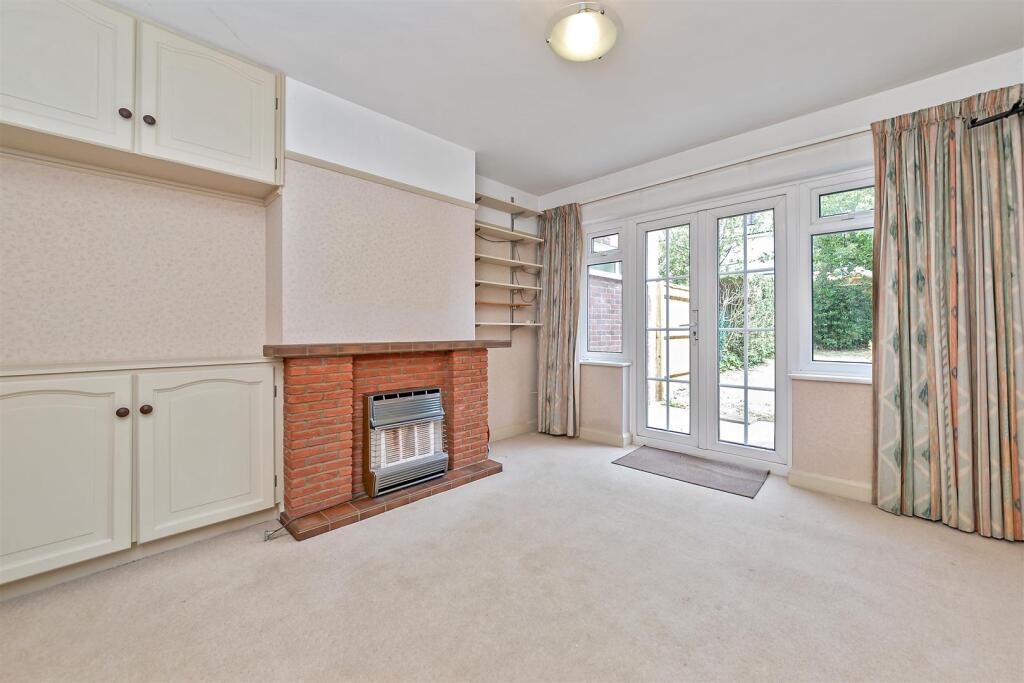48FrancisAve-16.jpg