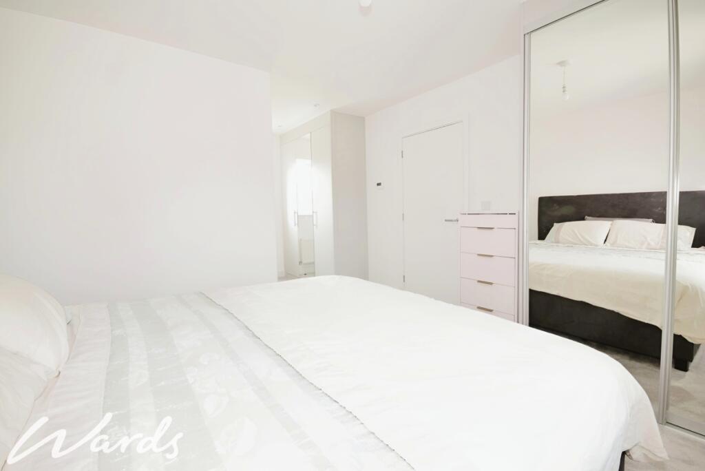 51bf2589-Bedroom 201