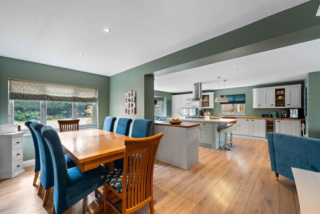 11a Costa Row-39.jpg