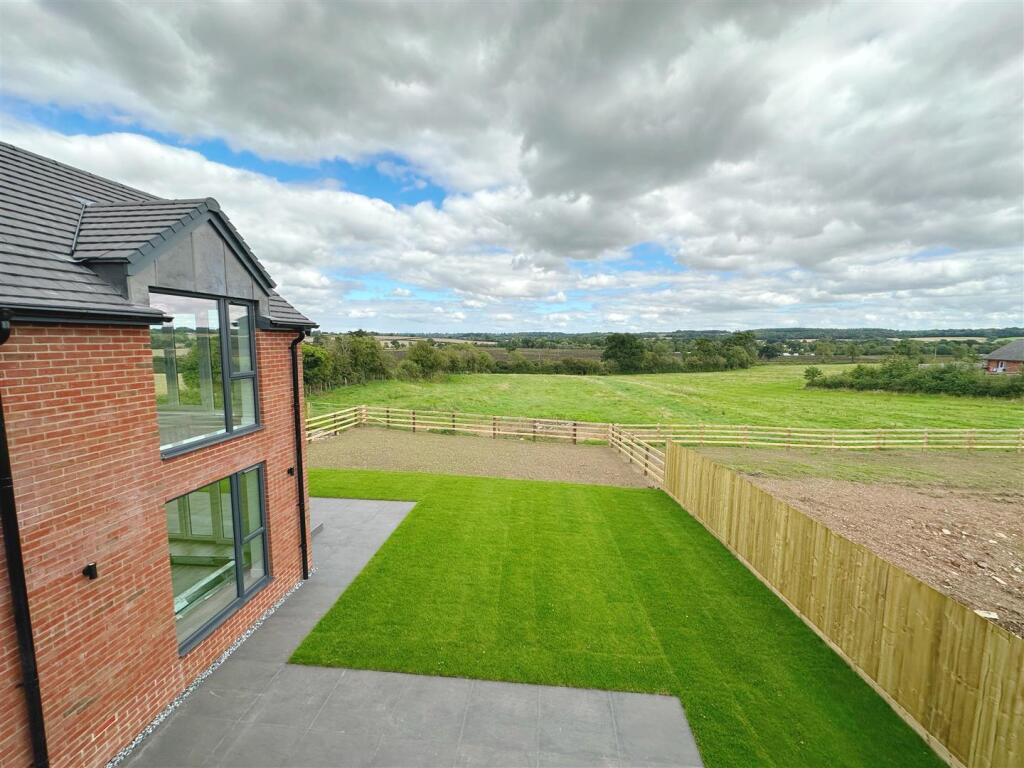 Garden &amp; Rear View.JPG
