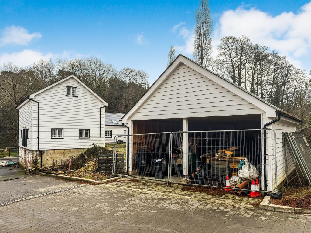 Bradleys Mill, Speldhurst, Kent, TN3 0NE