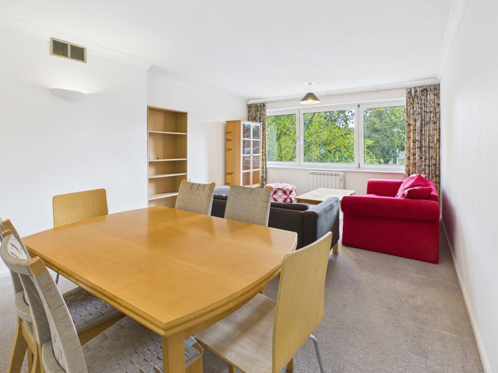 CAM02519G0-PR0347-STILL004