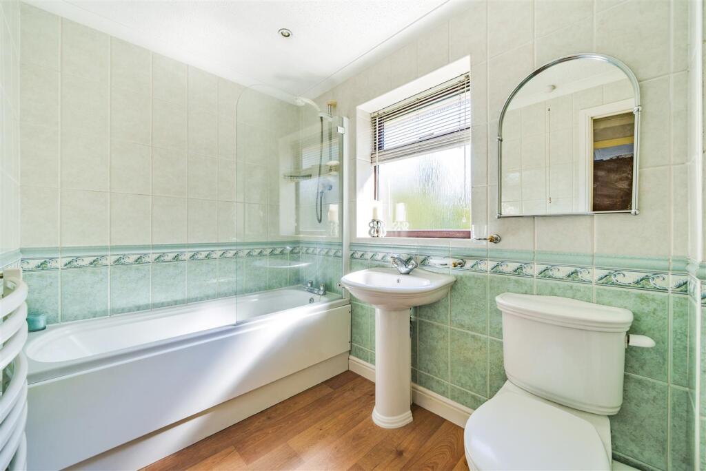 8 Dove Close, Towcester