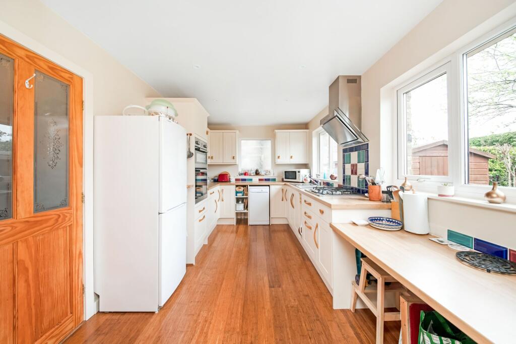 BREAKFAST KITCHEN