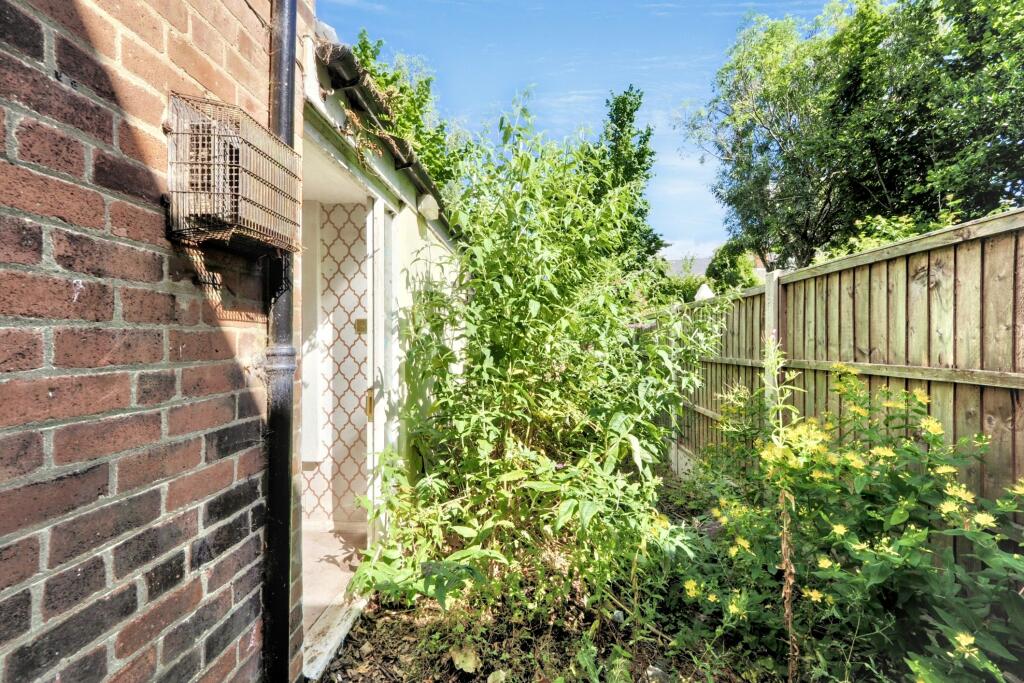 28 Chester Green Road, Derby, Derbyshire, DE1 3SF