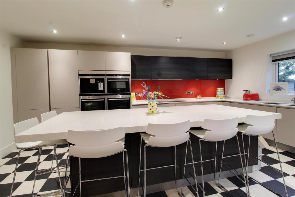 Peplins Way, Brookmans Park