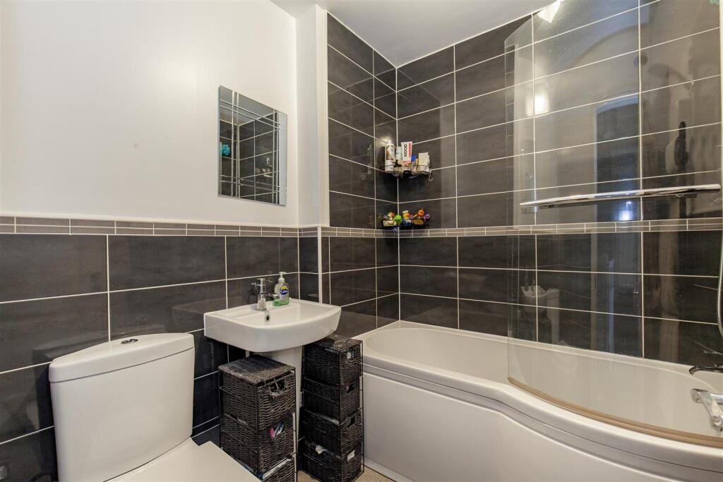 Bathroom-1.jpg