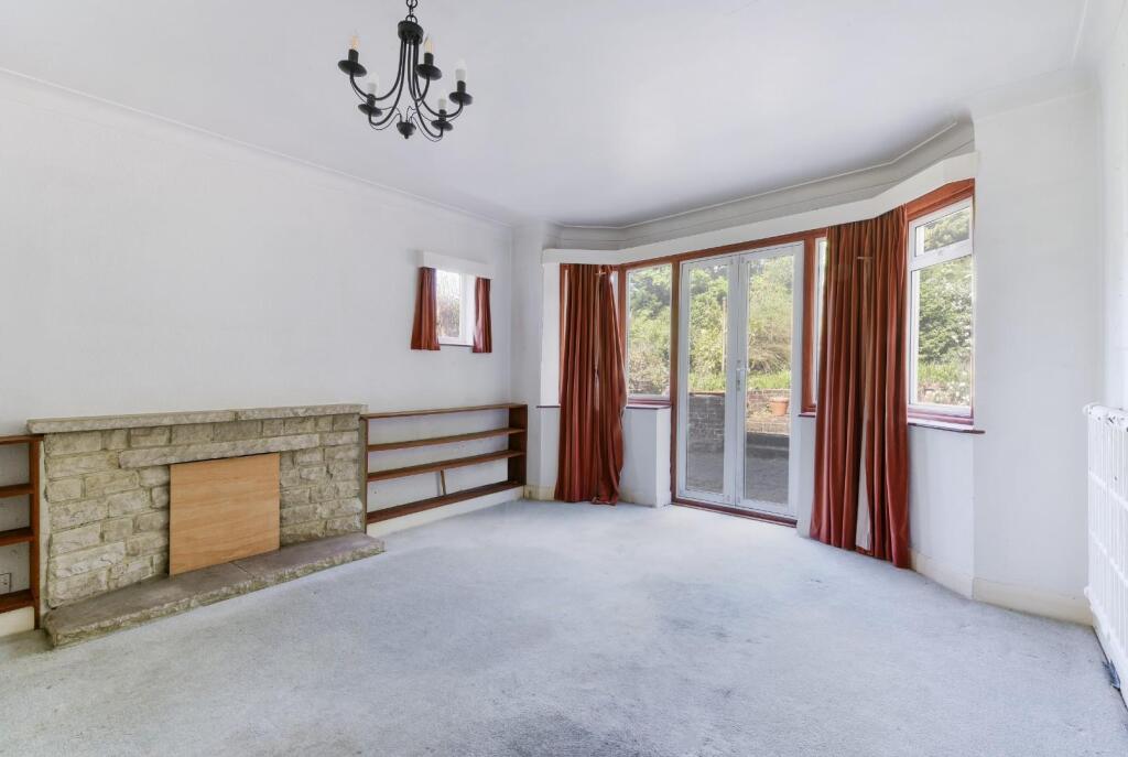 PEMBROKE CLOSE (17).jpg