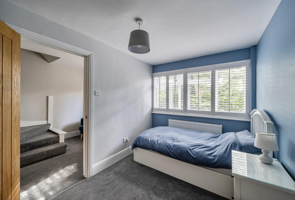 1343701-15-68b1d8...