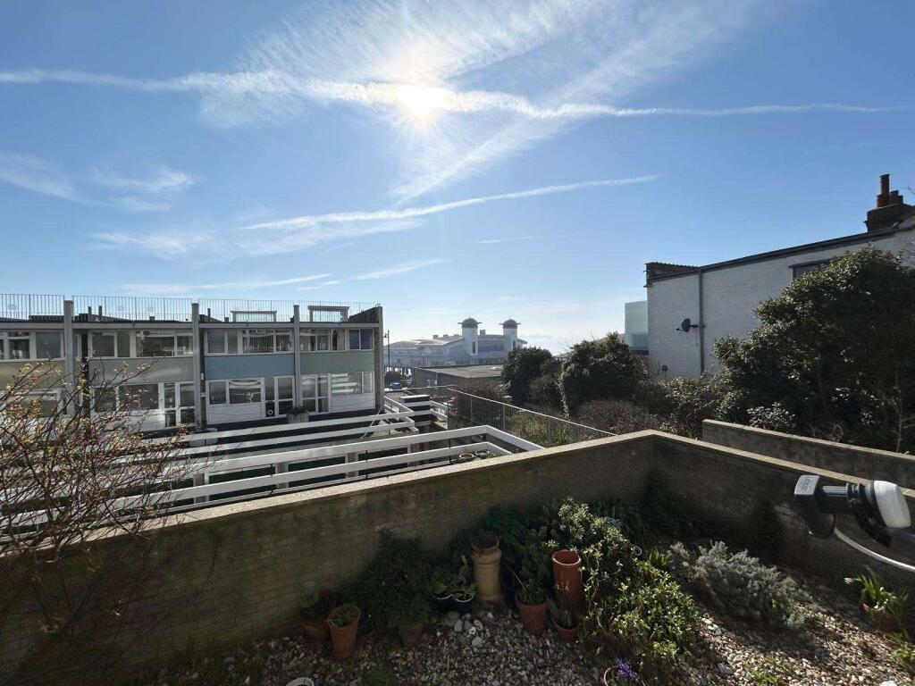 2 Bedroom Flat for Sale