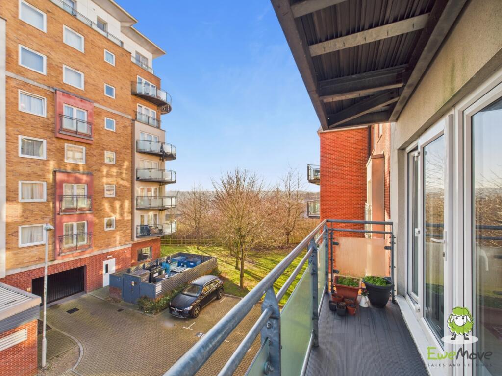 EweMove Basingstoke Winterthur Way Balcony